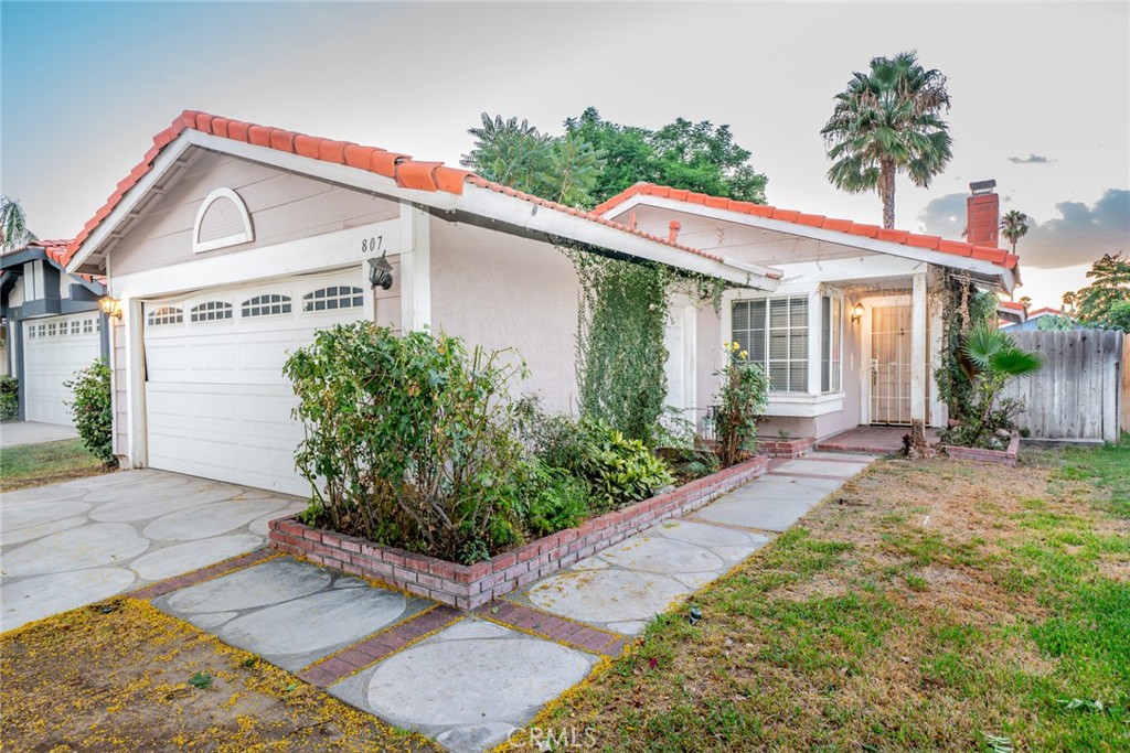 Welcome to this single-level 3-bedroom, 2-bath home with 1,020 sq ft and a 4,200 sq ft lot. This is an INVESTOR SPECIAL, CASH OFFERS ONLY. Contractors and Investors are Welcome. No blind offers; the property is being sold in as-is condition. Upon entry is the living room/dining room combo followed by the kitchen, and all with laminate flooring. The primary bedroom has an ensuite bath with a tub/shower combo and two bedrooms share a secondary bathroom with a tub/shower combo. There are vaulted ceilings throughout and 2 sliders, 1 from the kitchen, and 1 from the primary bedroom and both take you to the backyard covered patio. Wrap around cement patio. Newer water heater, furnace, and condenser. Only 2 blocks to the community pool and tot lot. Ideal location close to schools, parks, and shopping. Low taxes and low HOA.