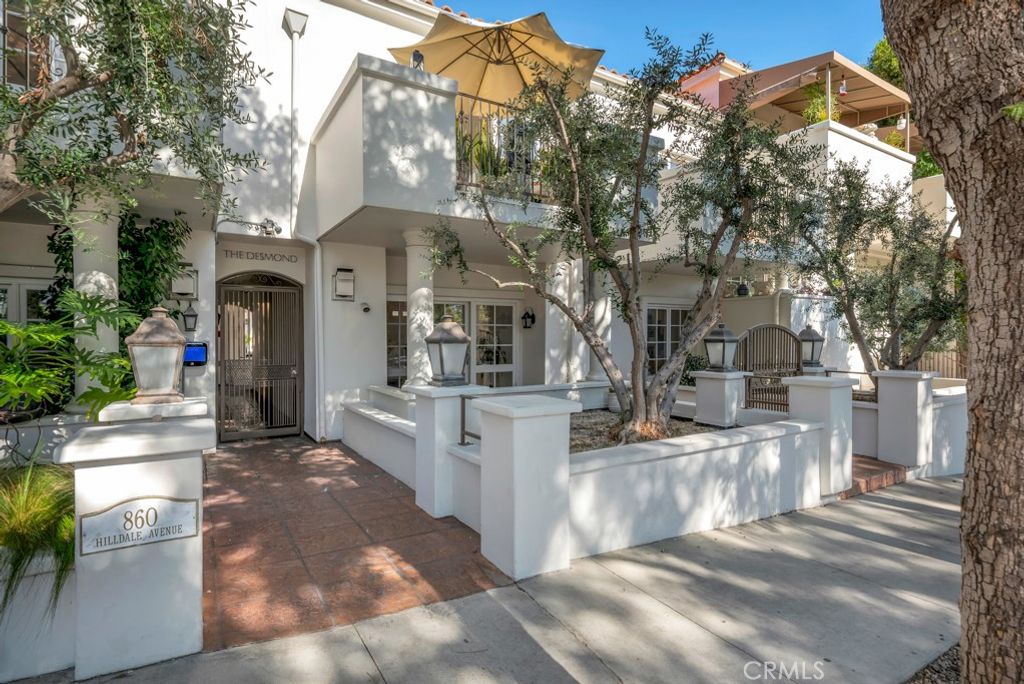 Photo of 851 N San Vicente Blvd #128, West Hollywood, CA 90069 (MLS # RS25232809)