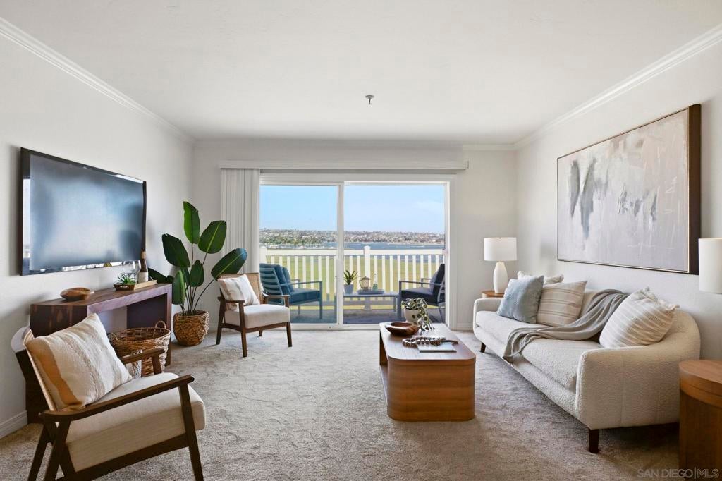 4015 Crown Point Dr P6