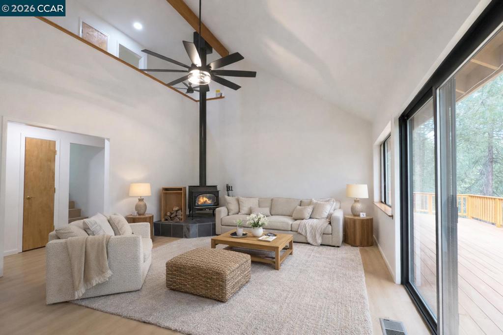 26625 26625 Cedar Ave