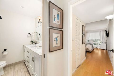 Tiny photo for 11965 Gorham Avenue #504, Los Angeles, CA 90049 (MLS # 26646015)