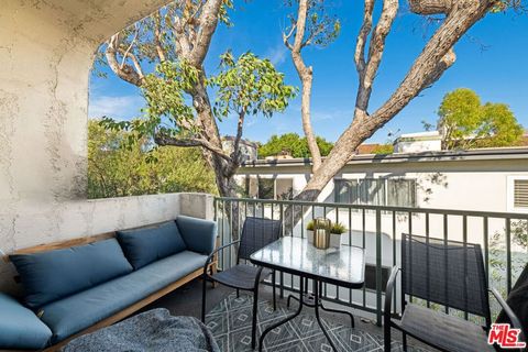 Tiny photo for 11965 Gorham Avenue #504, Los Angeles, CA 90049 (MLS # 26646015)