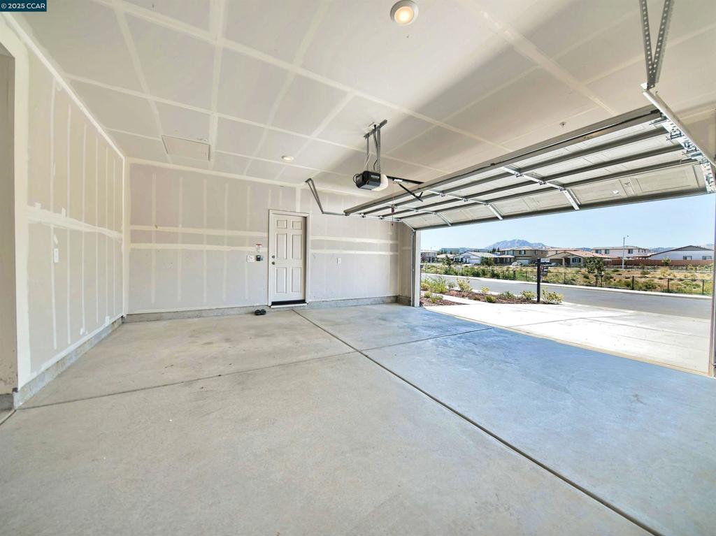 DEER VALLEY - Residential