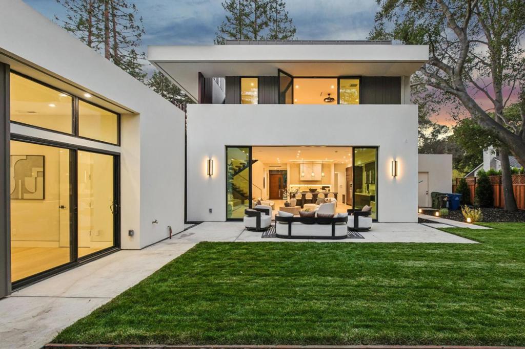 28 San Benito Avenue