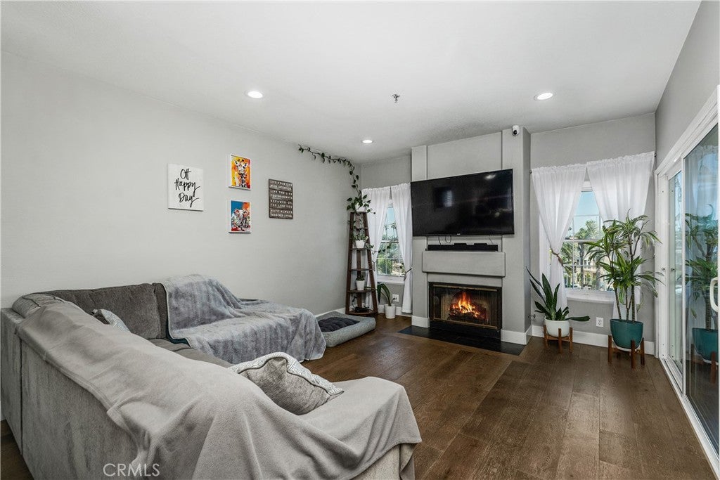 415 Townsquare Lane