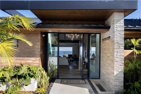 Photo of 44 Sea Cove Drive, Rancho Palos Verdes, CA 90275 (MLS # SB25134077)