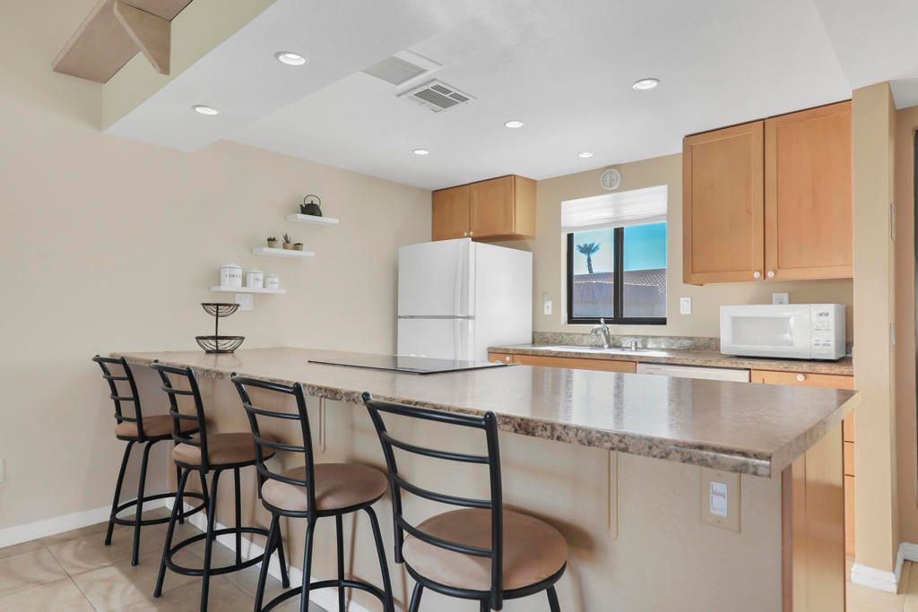 Photo of 41476 Inverness Way, Palm Desert, CA 92211 (MLS # 219146616DA)