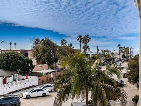 Photo of 924 Hornblend Street ST #302, San Diego, CA 92109 (MLS # 260020123SD)