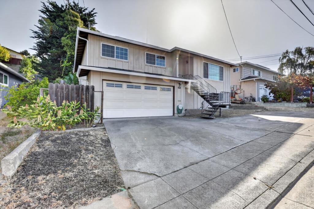 22372 Ralston Court