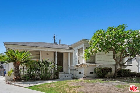 Tiny photo for 3011 Sentney Avenue, Culver City, CA 90232 (MLS # 26988047)