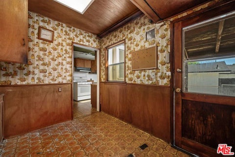 Tiny photo for 3011 Sentney Avenue, Culver City, CA 90232 (MLS # 26988047)