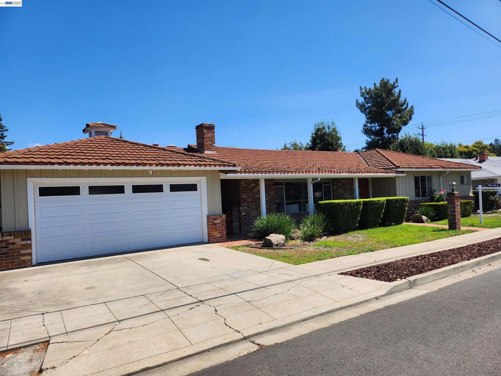 22590 Norwood Dr DR