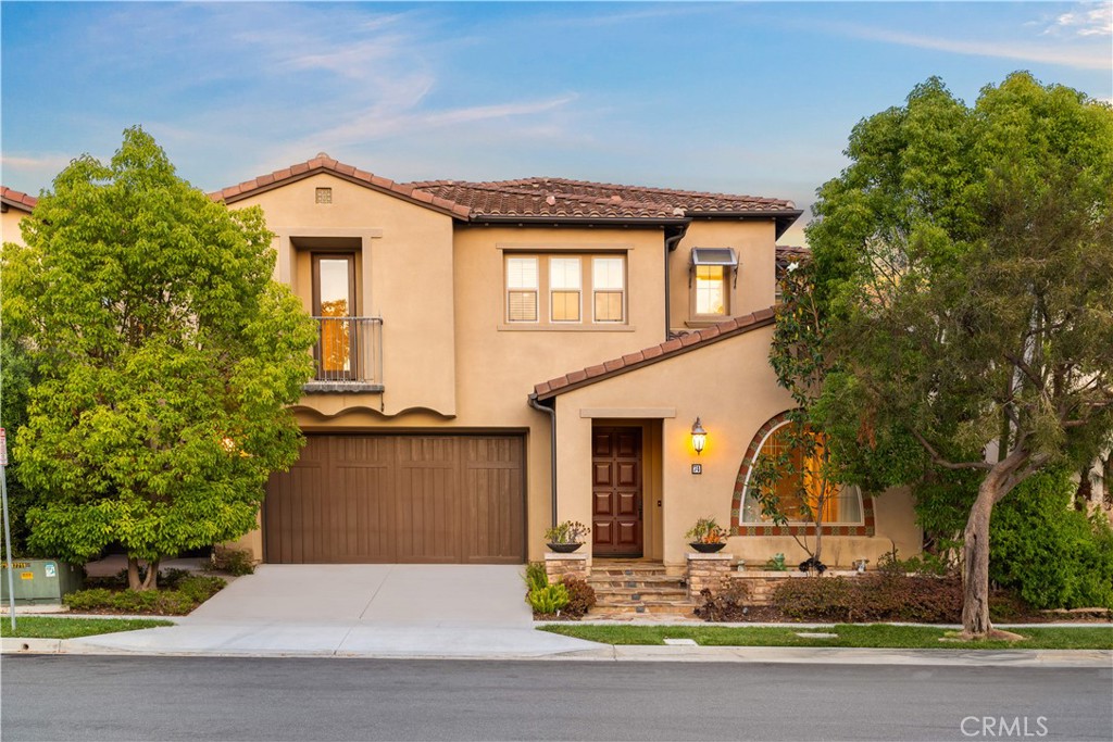 Welcome to this move-in ready single-family home in Irvine’s prestigious Stonegate Village, boasting over $300,000 in upgrades. This spacious and well-maintained residence offers 4 ensuite bedrooms, each with its own private bathroom, plus an additional half bath.
The gourmet kitchen is a chef’s dream, featuring upgraded cabinetry, a large center island, premium stainless steel appliances, and a separate prep kitchen. Hardwood flooring runs throughout the home, creating a warm and elegant atmosphere. The luxurious master suite includes dual sinks, a walk-in shower, and ample closet space.
Stonegate Village offers resort-style amenities including swimming pools, spas, clubhouses, tennis courts, playgrounds, picnic areas, and scenic walking trails.Located in the award-winning Irvine Unified School District, with Stonegate Elementary, Sierra Vista Middle, and Northwood High nearby. The community is also close to Irvine Spectrum, South Coast Plaza, UCI, John Wayne Airport, Laguna Beach, and major freeways.
Don’t miss the opportunity to lease this beautiful home in one of Irvine’s most desirable neighborhoods!