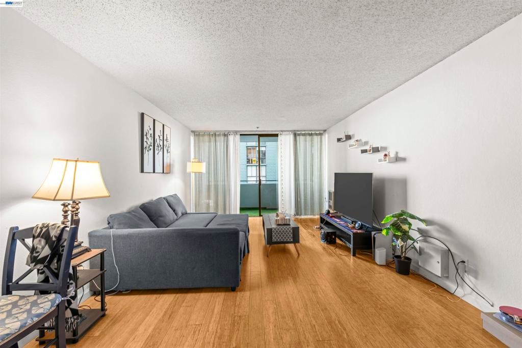 555 Pierce St 522