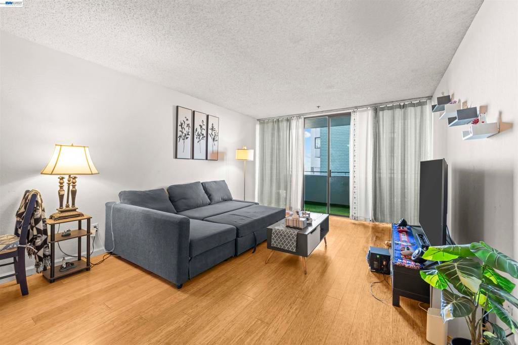 555 Pierce St 522