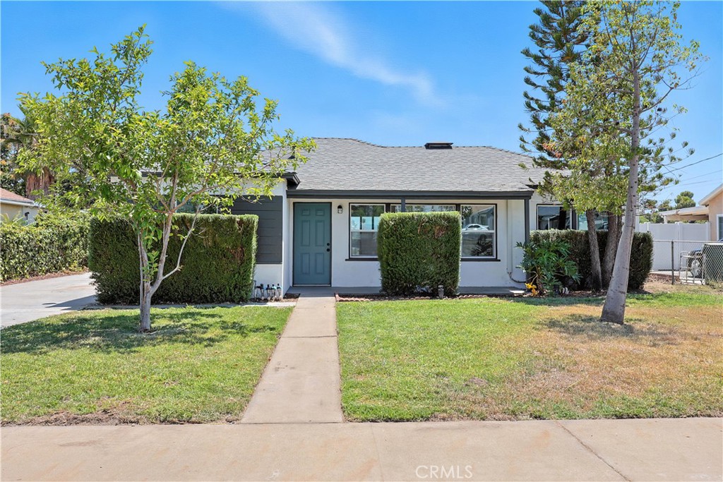 This beautifully updated 3-bedroom, 2-bath home is ready for immediate move-in! The home features brand-new flooring, fresh paint, and a modern kitchen with new appliances. The spacious living areas provide a bright and inviting atmosphere, while the private backyard offers a perfect space for relaxation. Located conveniently near major highways, shopping, and schools. No pets allowed.