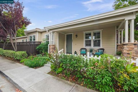 Photo of 401 Seville Ln Ln, Walnut Creek, CA 94598 (MLS # 41106544)