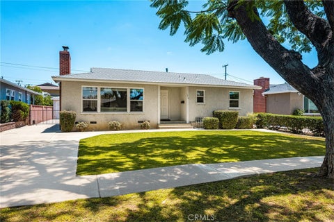 Photo of 1915 N Linwood Avenue, Santa Ana, CA 92705 (MLS # PW26129285)