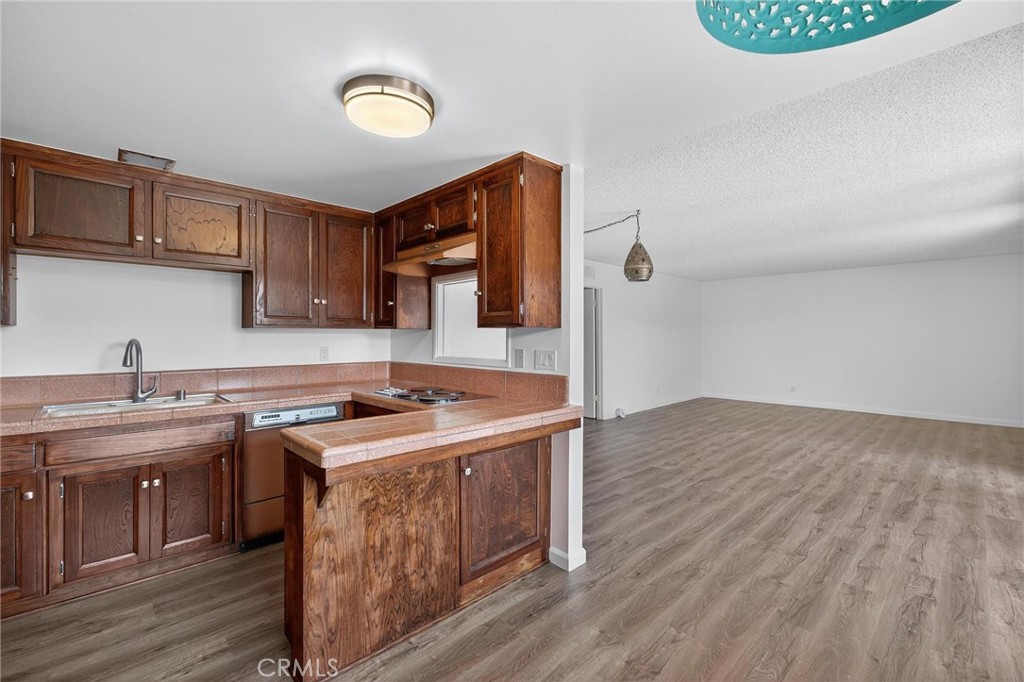2940 W Carson Street 213