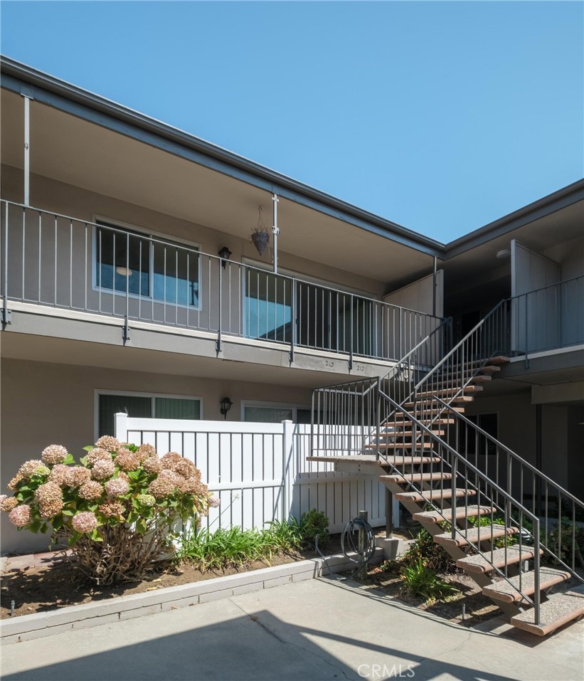 2940 W Carson Street 213