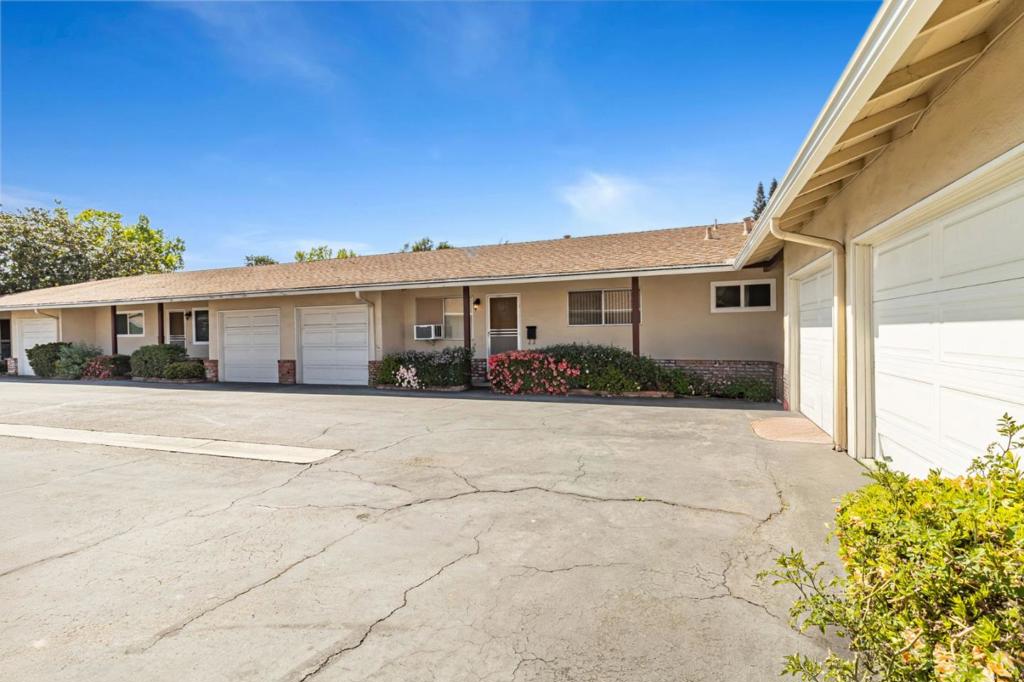 1120 Bonita Avenue