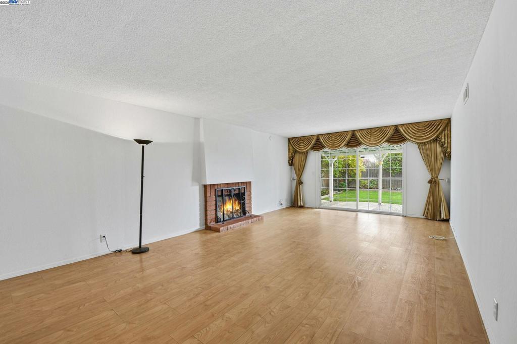 ALVARADO DIST - Residential