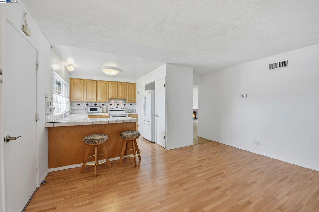 ALVARADO DIST - Residential