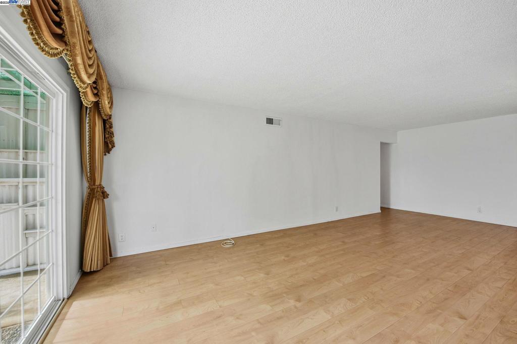 ALVARADO DIST - Residential