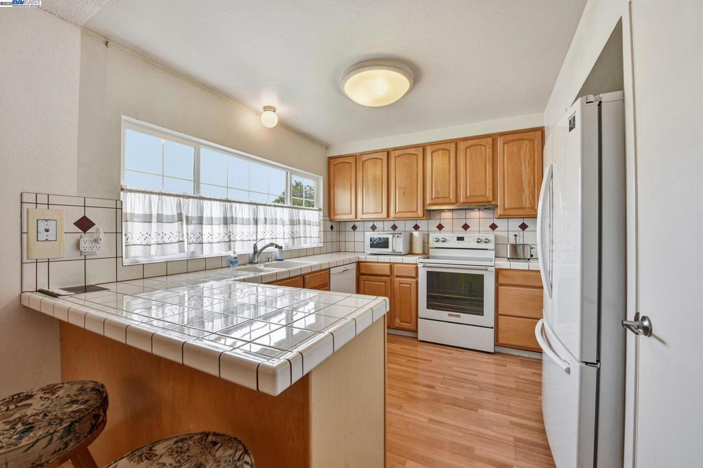 ALVARADO DIST - Residential