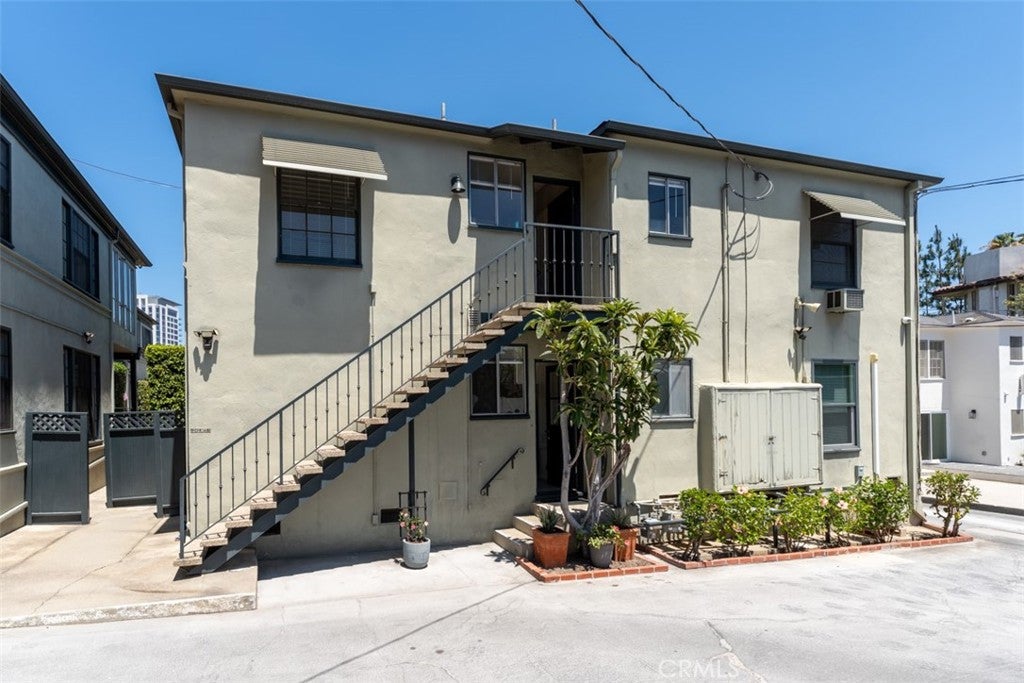 1235 S Beverly Glen Boulevard