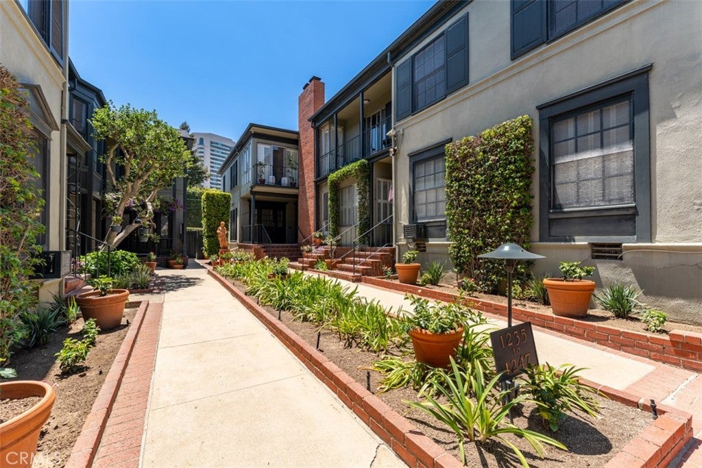 1235 S Beverly Glen Boulevard