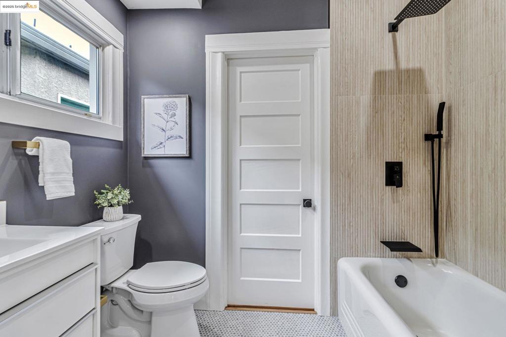 NORTH OAKLAND - Residential