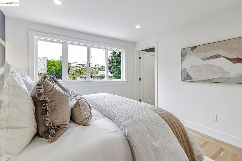 NORTH OAKLAND - Residential