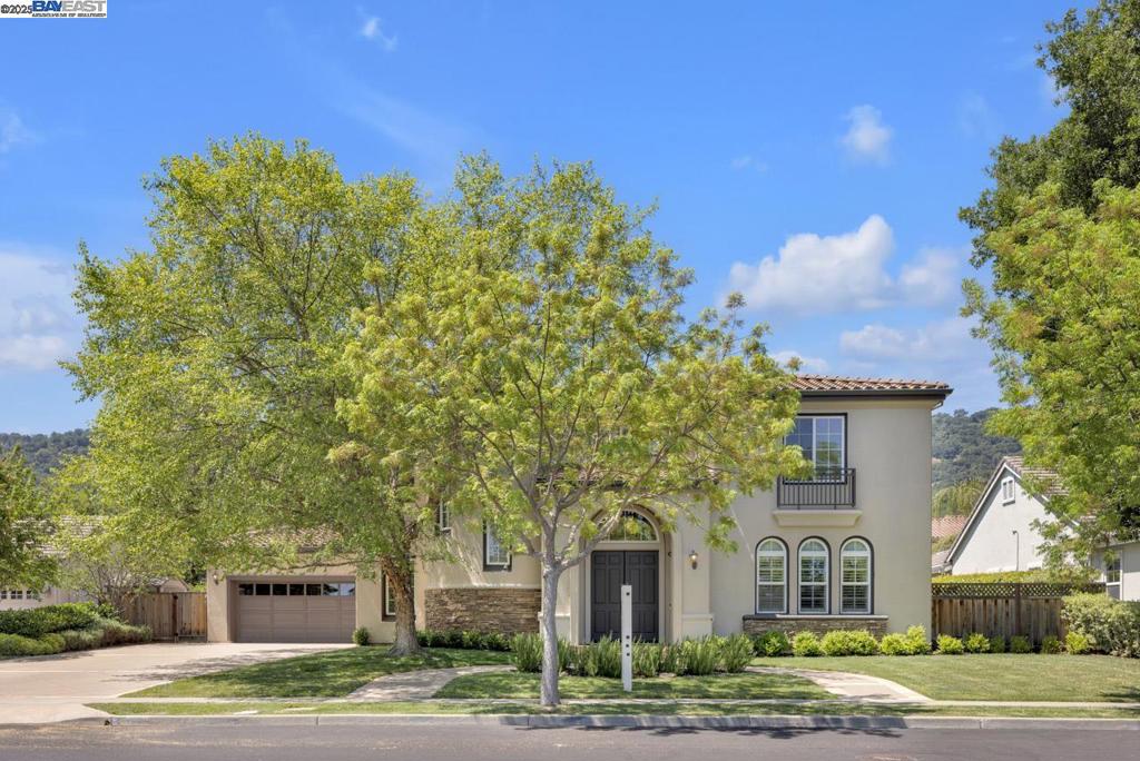 1612 Laguna Hills Ln