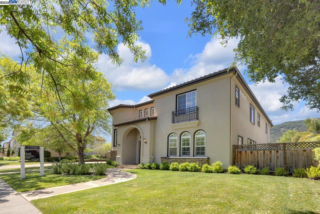 1612 Laguna Hills Ln