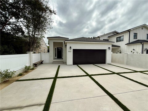 Photo of 4432 Laurelgrove Avenue, Studio City, CA 91604 (MLS # SR26177659)