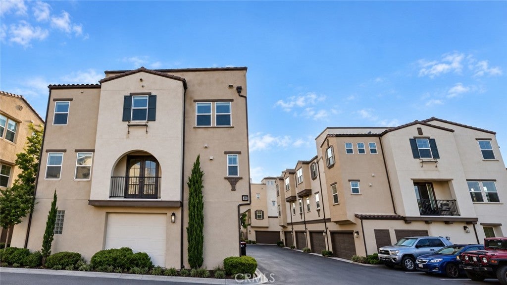 631 W Foothill 26