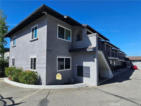 Photo of 10037 Samoa Avenue #11, Tujunga, CA 91042 (MLS # AR26204371)