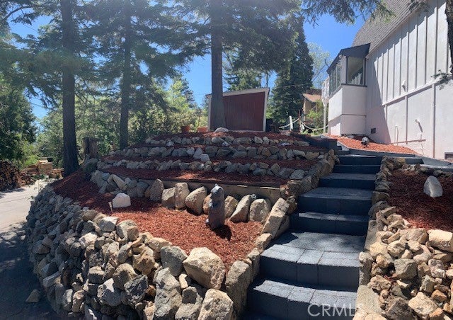 26325 Lake Forest