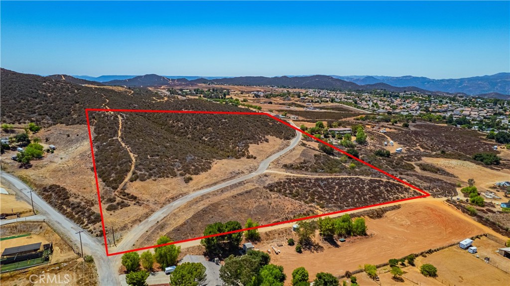 RARE OPPORTUNITY TO OWN 10 BEAUTIFUL ACRES OF LAND , OFF BUNDY CANYON & SCOTT ROAD, IN THE THRIVING CITY OF MENIFEE. THE LOCATION CAN'T BE BEAT, AS IT IS JUST BETWEEN THE 15 AND 215 FWY, RURAL ENOUGH FOR 2 1/2 ACRE PARCELS, BUT JUST MINUTES FROM SHOPPING AND RESTAURANTS. YOUR DREAM HOME AWAITS. ZONED R- A 2 1/2.