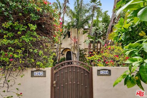 Photo of 1262 S Burnside Avenue, Los Angeles, CA 90019 (MLS # 26830313)