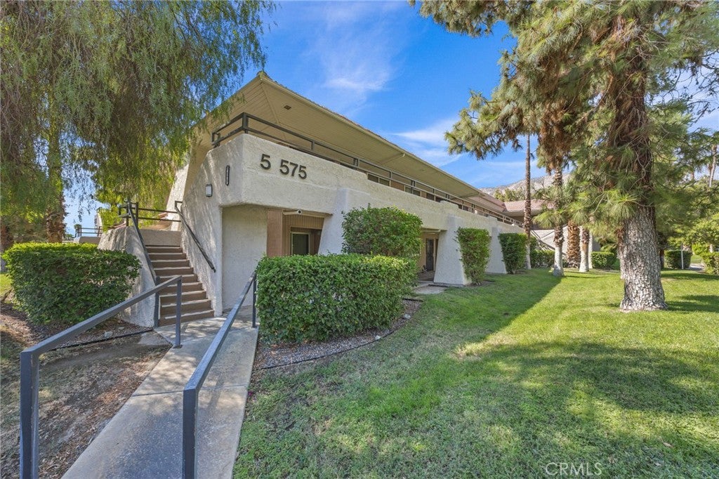 575 N Villa Court 212