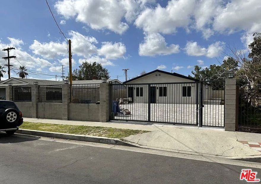A spacious 6-bedroom, 2-bathroom home is available for rent in North Hollywood. This property offers a clean and modern interior with an open living space, updated kitchen, recessed lighting, and a dedicated laundry room. The home features fresh paint and modern flooring throughout. Outside, you will find a large gated yard with plenty of space for parking and outdoor activities, providing both privacy and security with block fencing and a private entrance. Conveniently located close to local amenities, this home is ideal for comfortable everyday living.