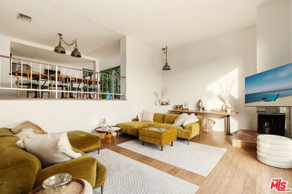 Photo of 657 Mildred Avenue, Venice, CA 90291 (MLS # 26647789)