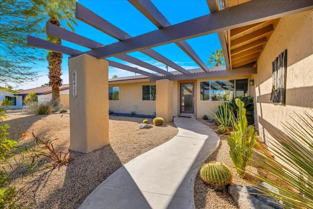 68425 Indigo Lane