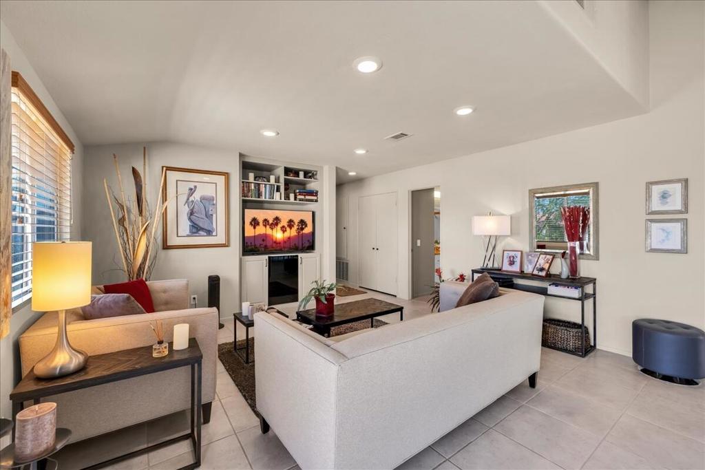 68425 Indigo Lane