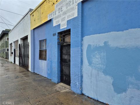 Photo of 6084 S Hoover Street, Los Angeles, CA 90044 (MLS # PF25178604)