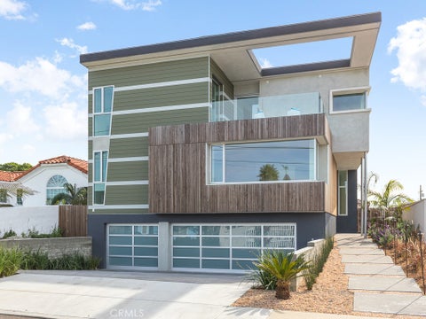 Photo of 650 W Maple Avenue, El Segundo, CA 90245 (MLS # SB26225756)