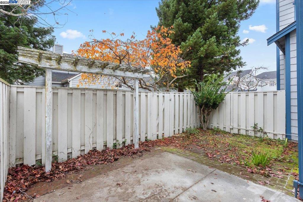 PINOLE SHORES - Residential