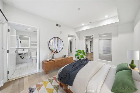 Photo of 2939 Leeward Avenue #311, Los Angeles, CA 90005 (MLS # WS25254936)